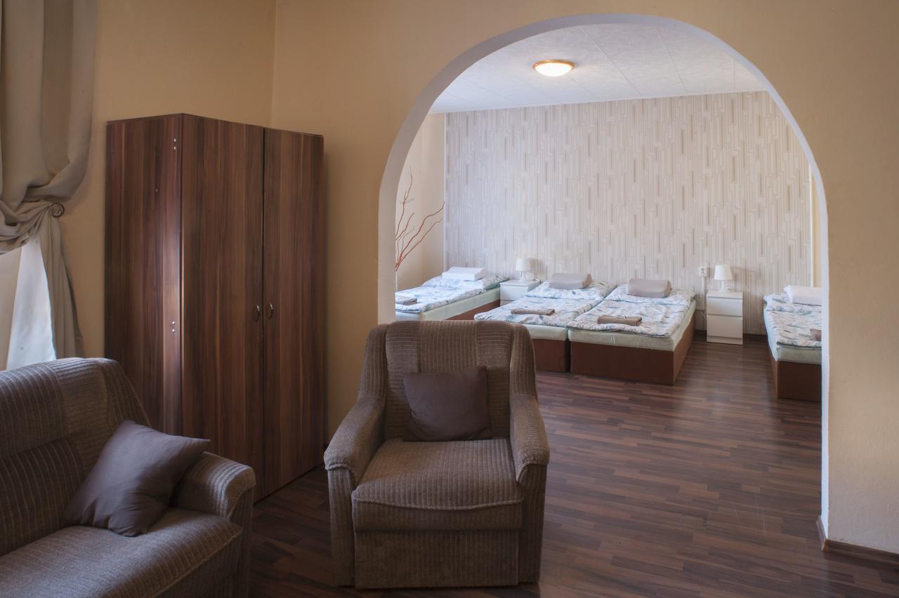Penzion U Nádraží Horšovský Týn Esterno foto