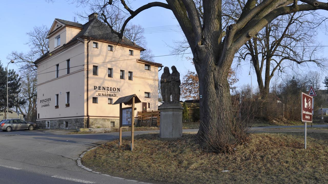 Penzion U Nádraží Horšovský Týn Esterno foto