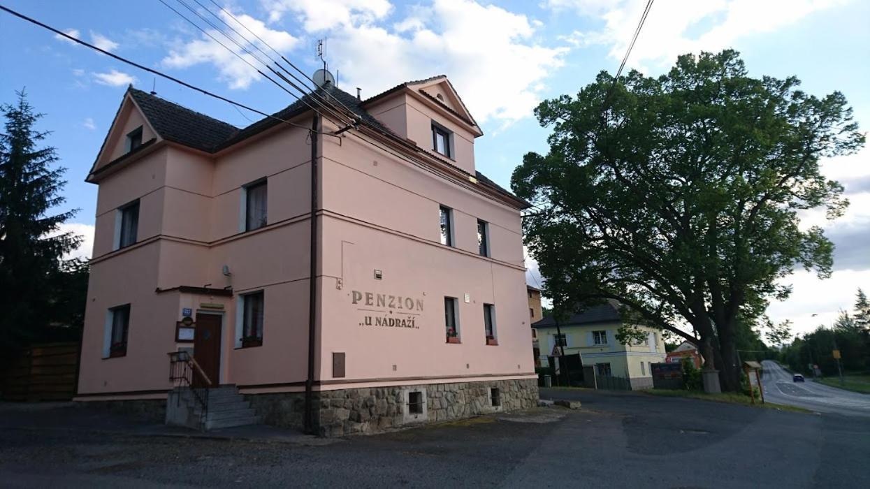 Penzion U Nádraží Horšovský Týn Esterno foto
